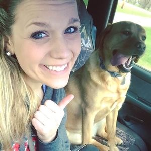 Meet your Posher, Kayla